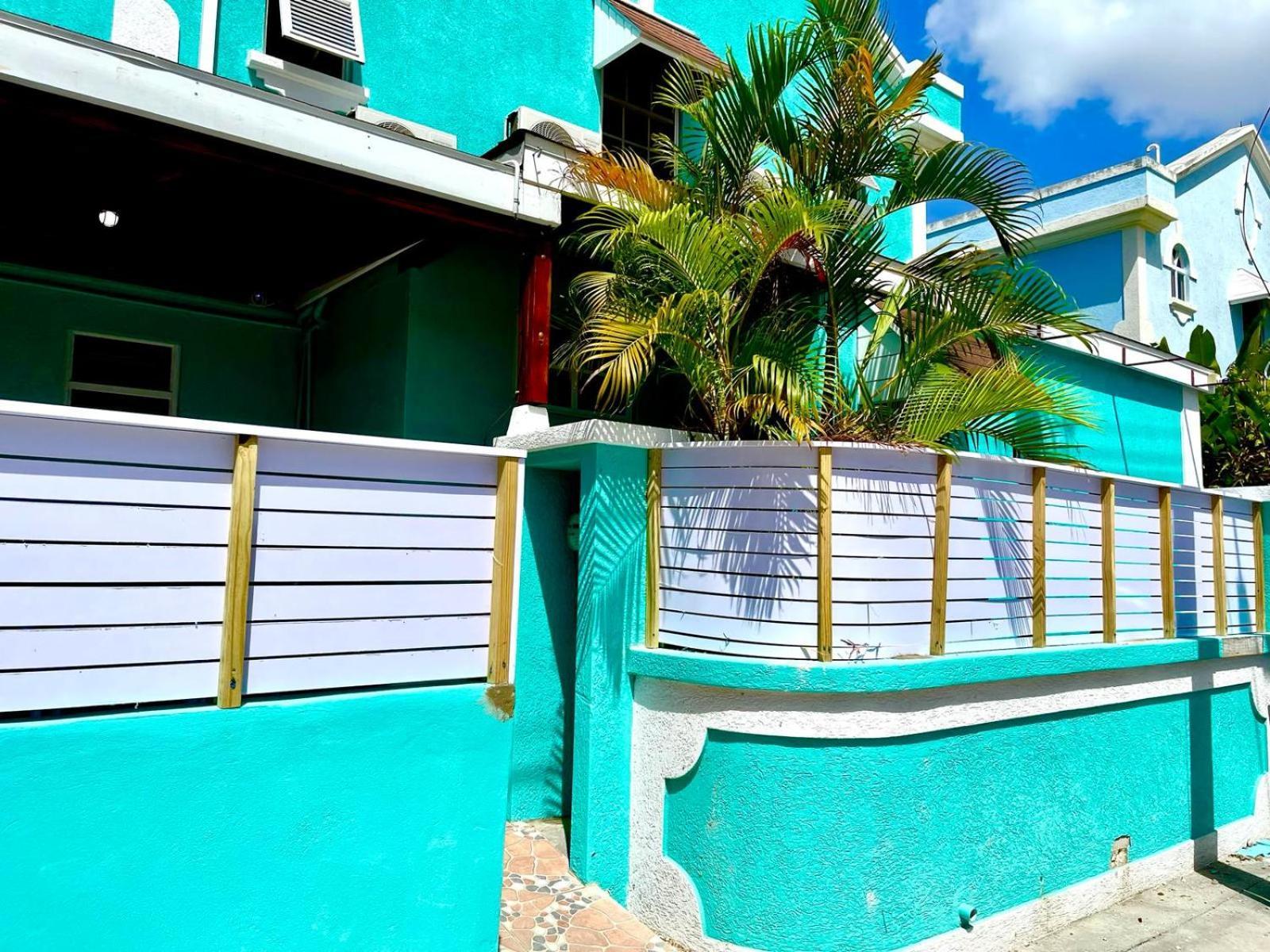 Blr Beach Villas Крайст-Черч Экстерьер фото